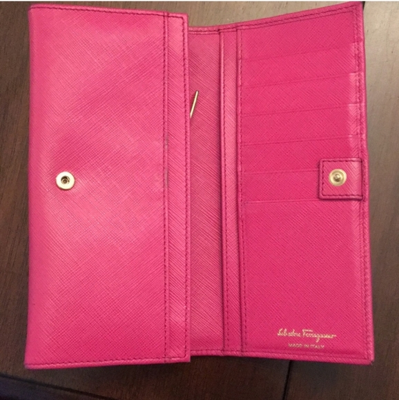 Ferragamo Salvatore Fushia/Hot Pink Long Wallet - Picture 4 of 13